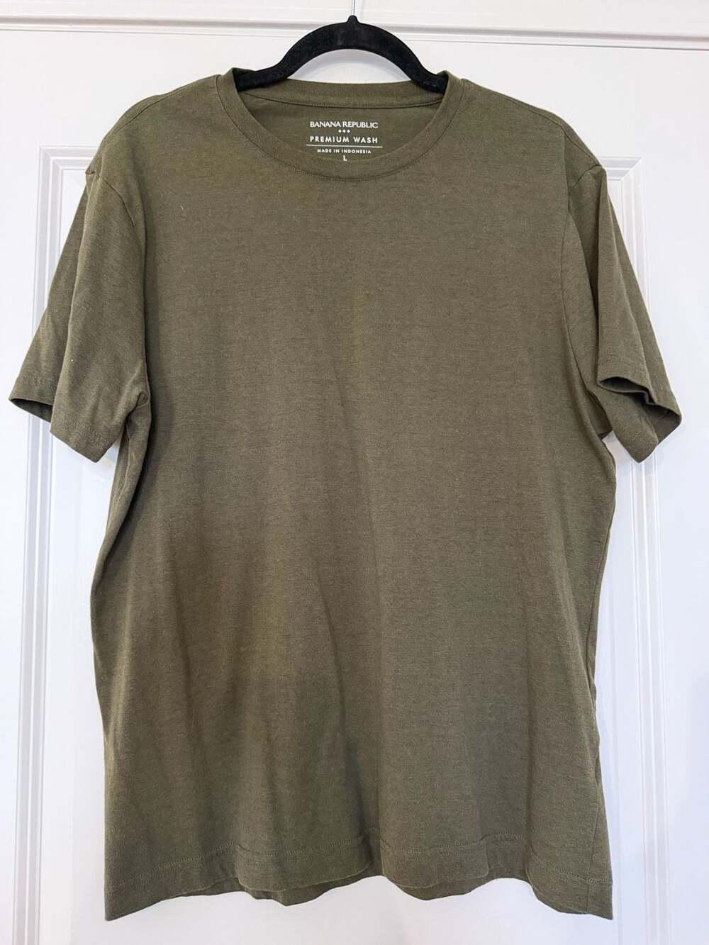 Banana Republic Premium Wash T-Shirt Size L Olive Green Crew Neck